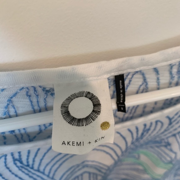 Akemi + Kin Sienna Embroidered Top Anthropologie - Picture 4 of 10